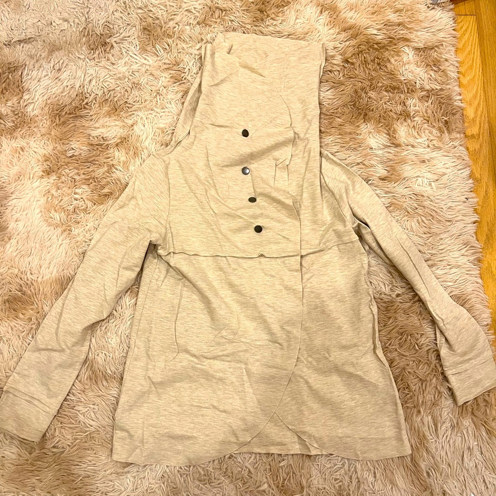 Kensie brand sweater/sweatshirt